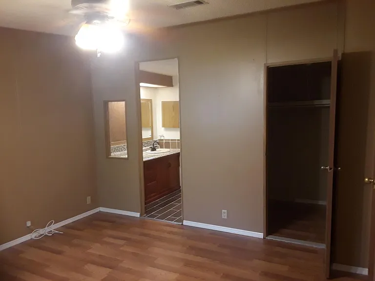 12878 Circle Lake Dr — Photo 11