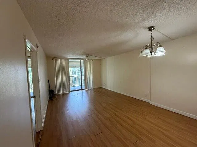 1 bed, 1.5 bath, 721 sqft, $1,500 — Photo 3