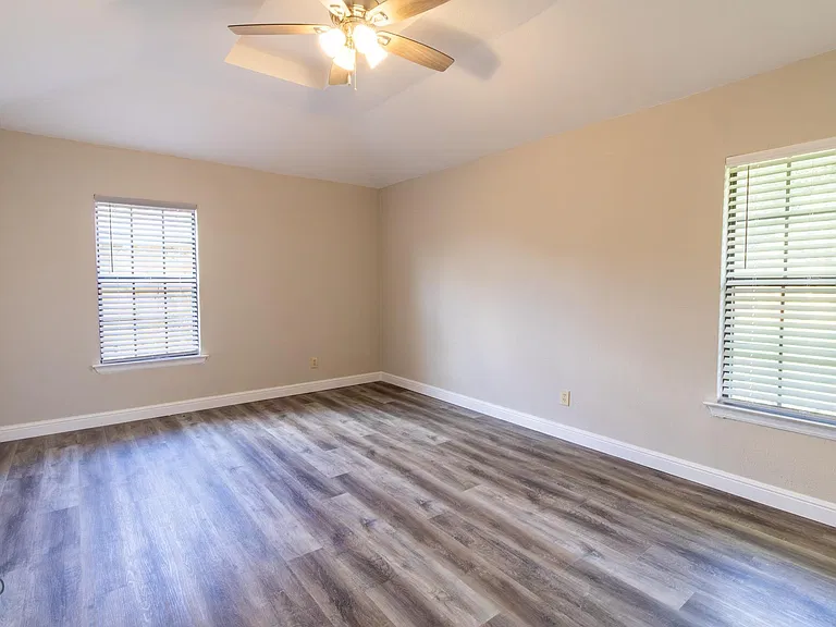 4722 K Mart Dr — Photo 12