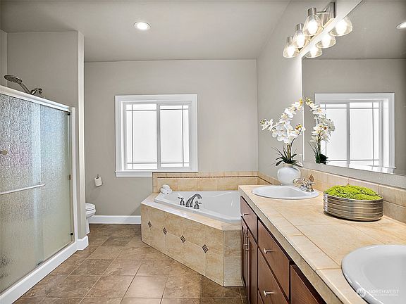 2nd image of 5019 154th Avenue Ct E