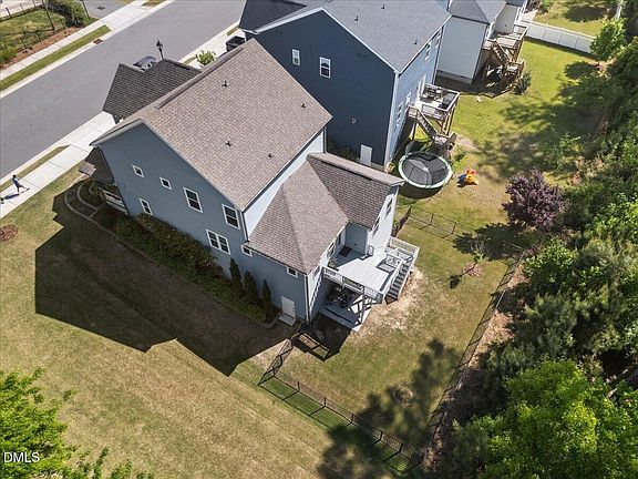 3rd image of 1104 Elk Falls Dr