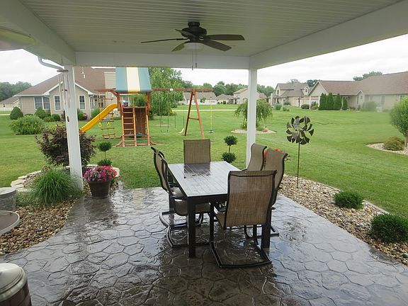 3rd image of 1023 Deer Run Ct