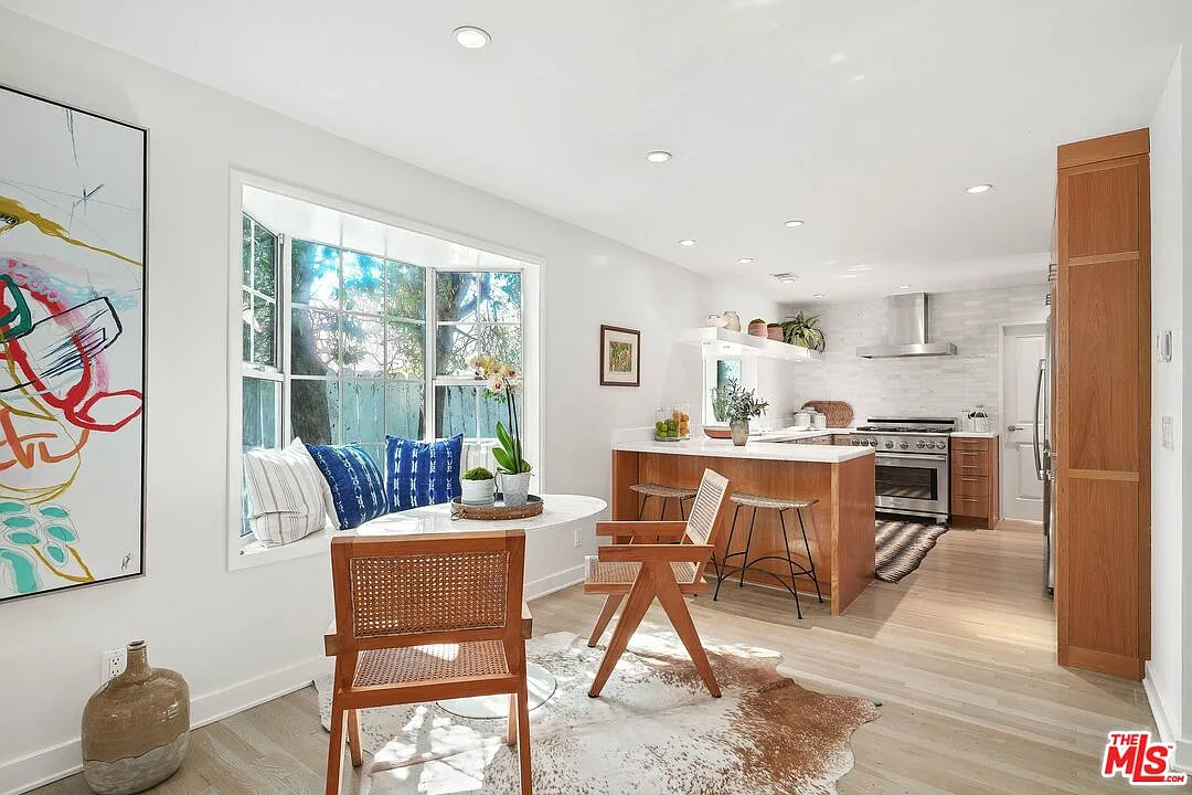 2 bed, 2.0 bath, 1500 sqft, $6,400 — Photo 4