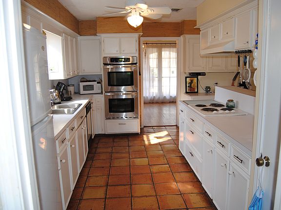 4th image of 3206 Cedar Knolls Dr