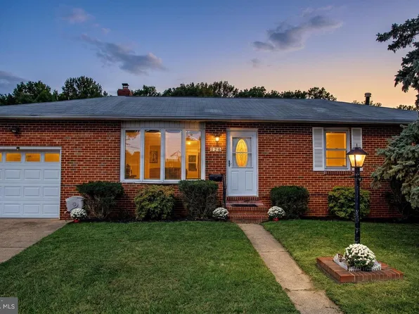 178 Riviera Dr, Pasadena, MD 21122