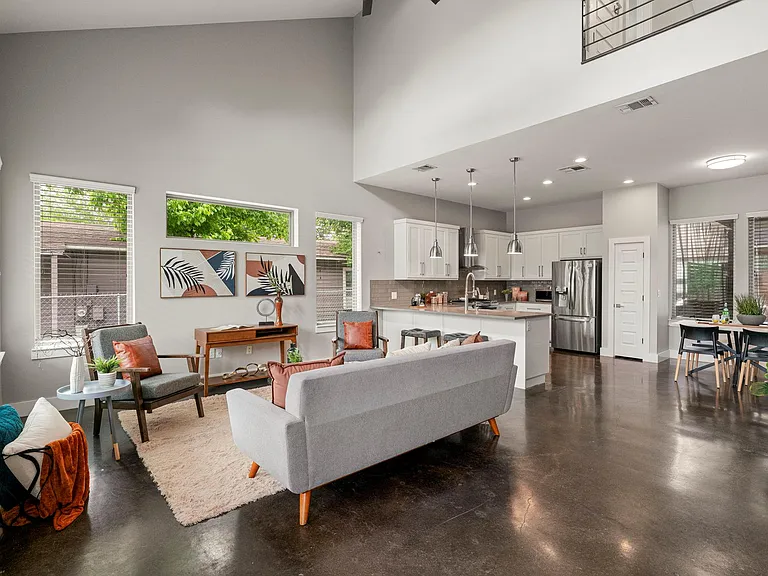 5204 Samuel Huston Ave — Photo 9