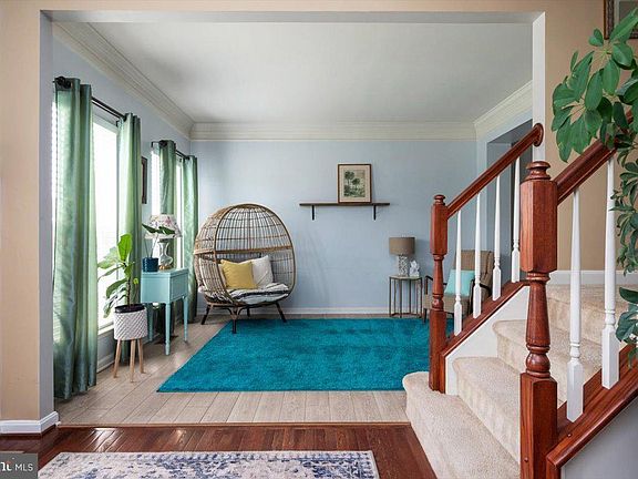 5th image of 525 Brookfield Dr