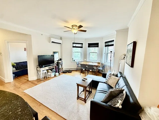 435 Beacon St #6 — Photo 4