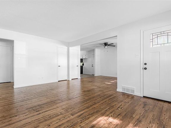 3rd image of 1810 Miami St