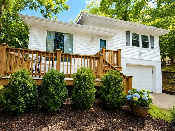 2007 Claremont Dr, Michigan City, IN 46360