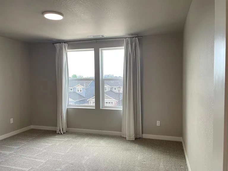 1131 Rutherford Dr — Photo 28