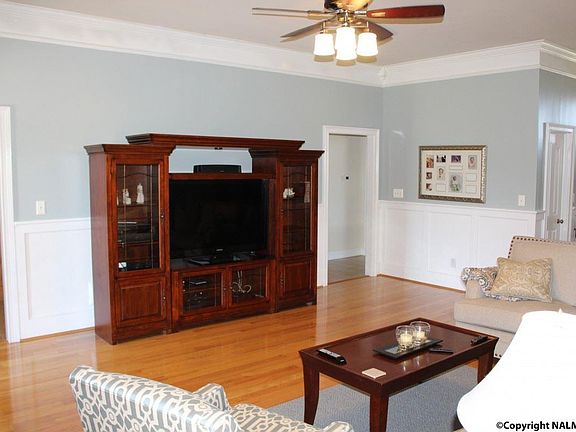 5th image of 308 Spencer Lakes Dr