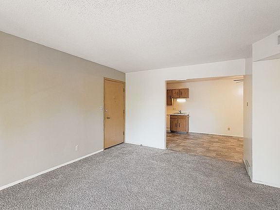 4th image of 300 S 26th St #2X2