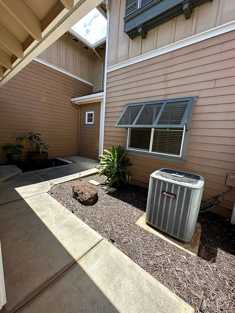 Spacious 3 Bd/3 Ba Townhome In Ocean Pointe! — Photo 3