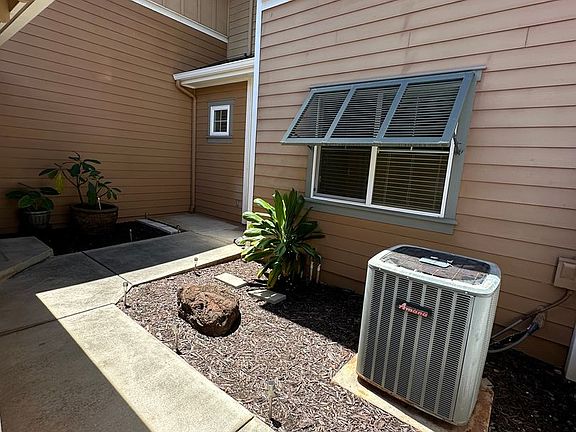 3rd image of 912099 Kaioli St #2002