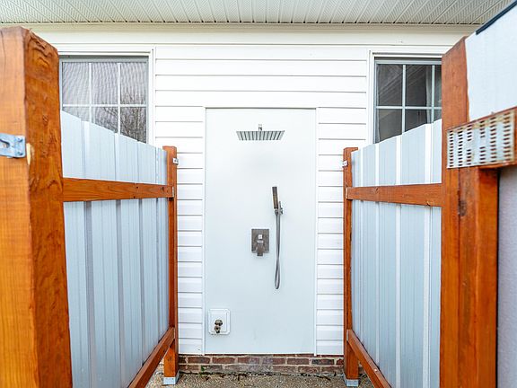 14th image of this home