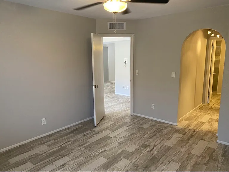 1905 E University Dr — Photo 15