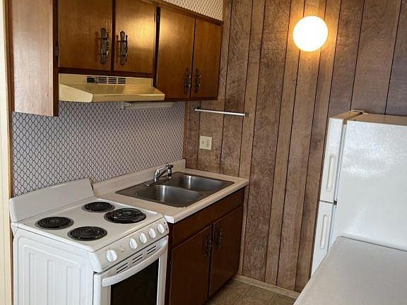 3rd image of 801 E Main St Unit 23