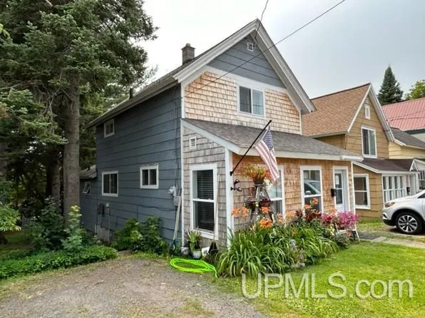 828 W Franklin St, Hancock, MI 49930