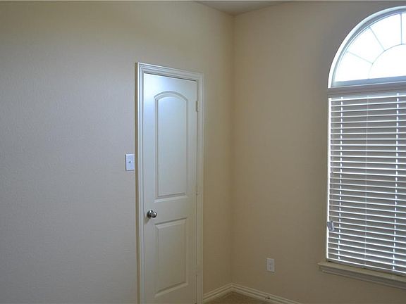 5th image of 7432 Rose Crest Blvd