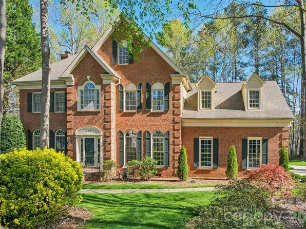 152 Lockerbie Ln, Mooresville, NC 28115