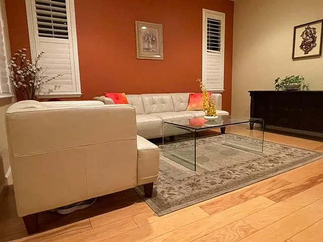 3 bed, 2.5 bath, 2129 sqft, $4,500 — Photo 1