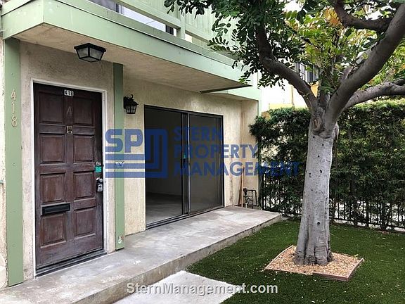 5th image of 418 N Venice Blvd #A