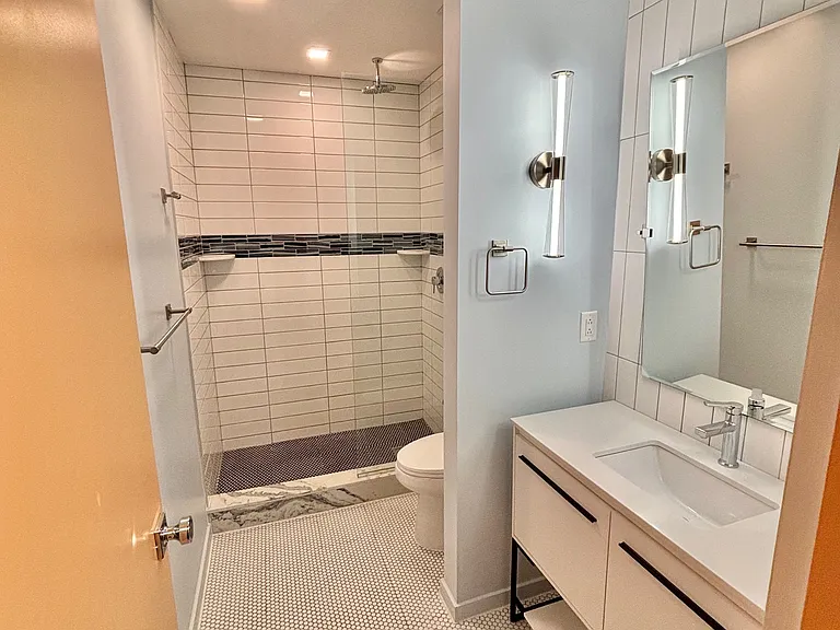 Bentley Lofts — Photo 12