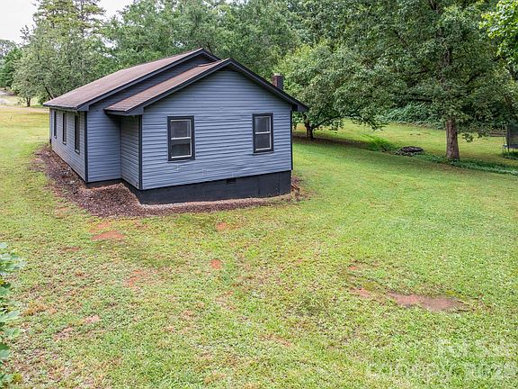 3rd image of 1180 Piney Ridge Rd