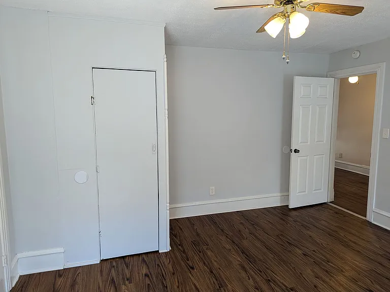740 Park Ave — Photo 16
