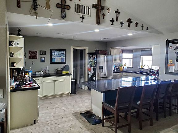 2nd image of 4024 E Diamond Cir