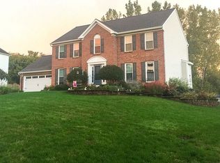 10 Chase View Rd, Fairport, NY 14450