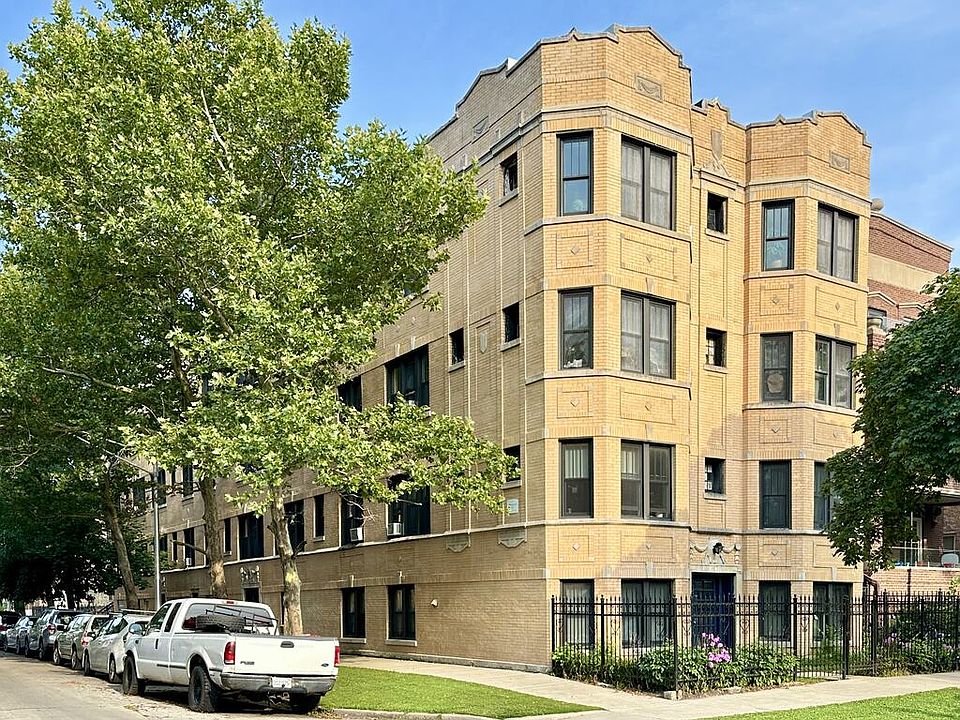 1st image of 2921 W McLean Ave Unit 4