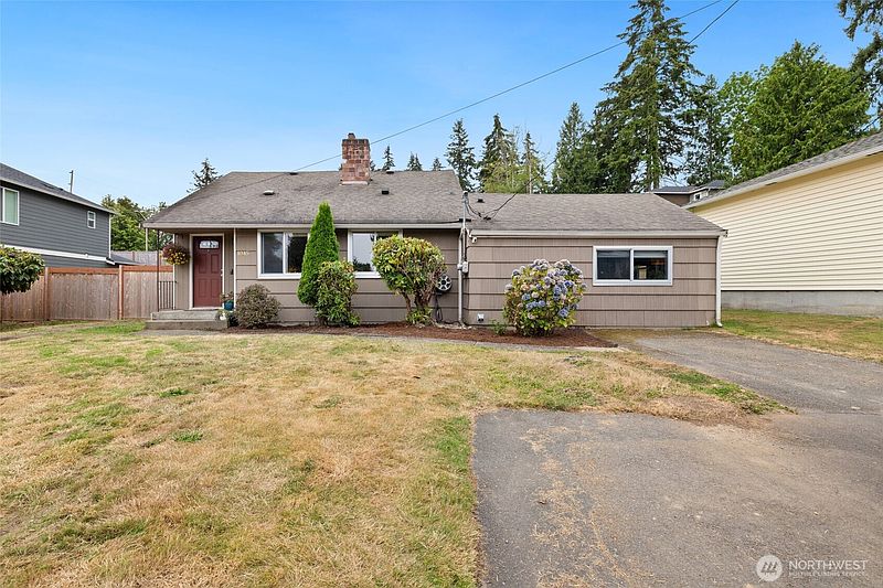 4th image of 1045 S 197th Street E