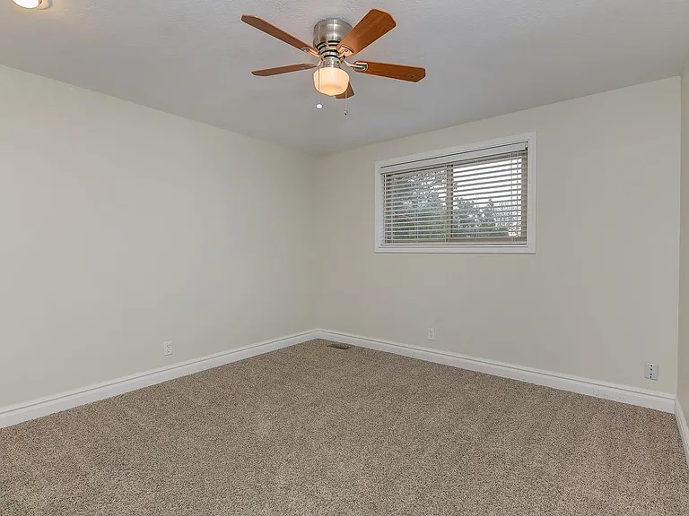 1025 N Eagle Hills Way — Photo 18