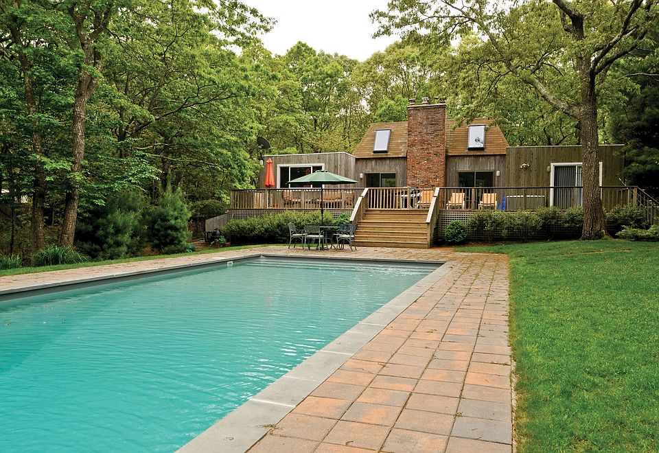 1st image of 7 Rosemaries Ln