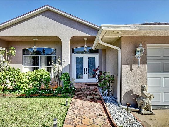 2nd image of 2481 SE Aneci St