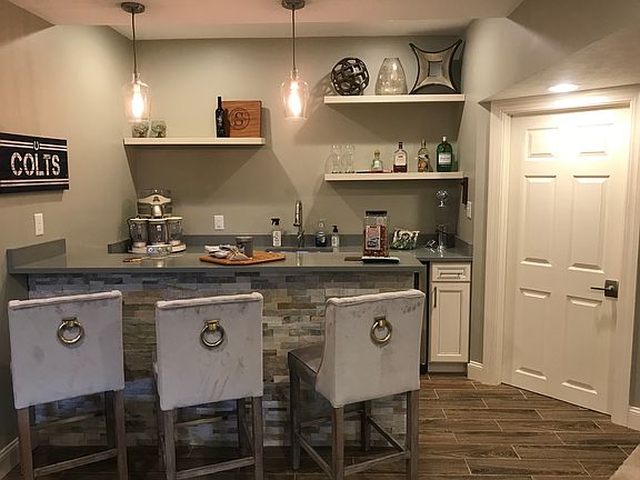 Basement wet bar