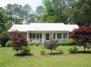 1512 Village Grove Rd, Henrico, VA 23238