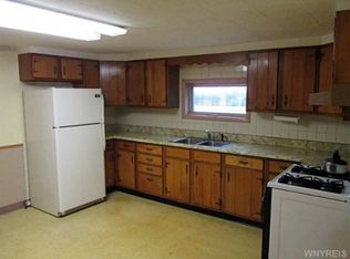 7823 E Eden Rd, Eden, NY 14057