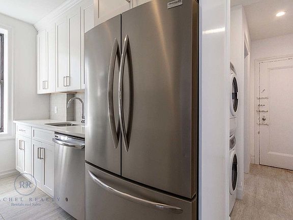 4th image of 110 W 96th St APT 9A