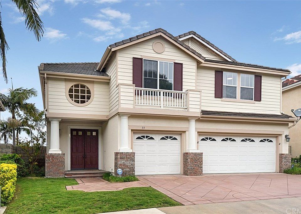 1st image of 33 Sprucewood