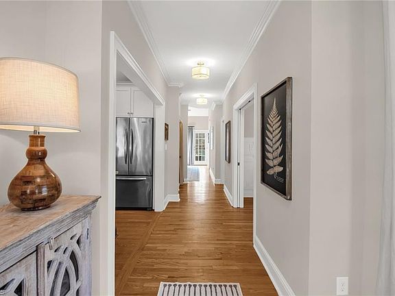 5th image of 130 Sunset Cir APT 104