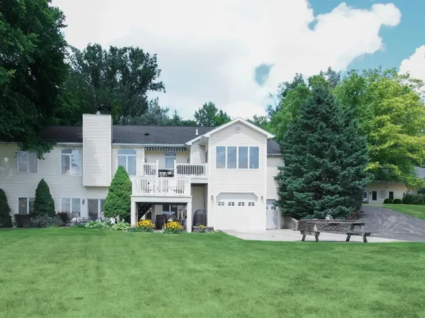 5310 Watson Rd, Eau Claire, MI 49111