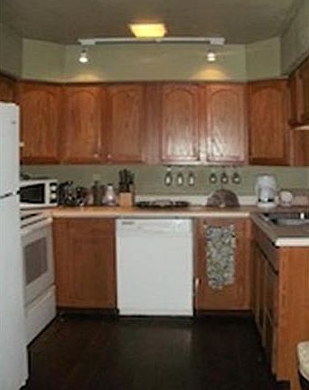5th image of 1014 Royal St #B