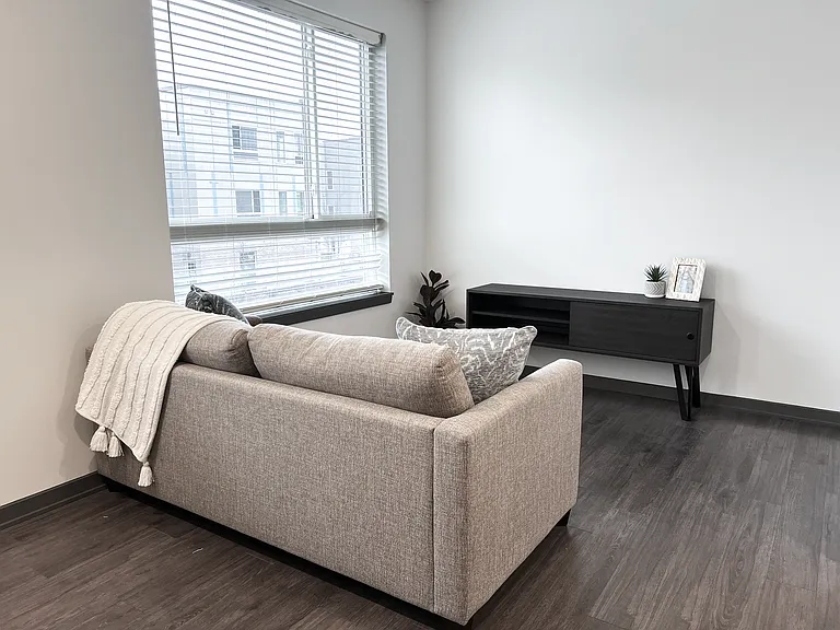 AYR Apartments — Photo 31