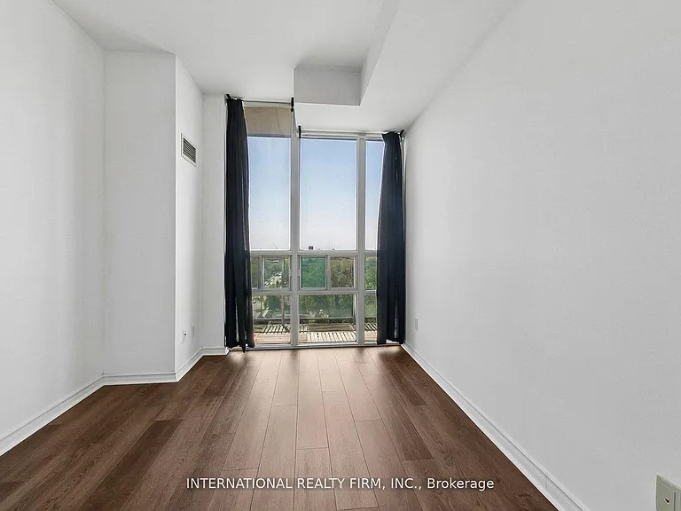 3391 Bloor St W #1011 — Photo 18