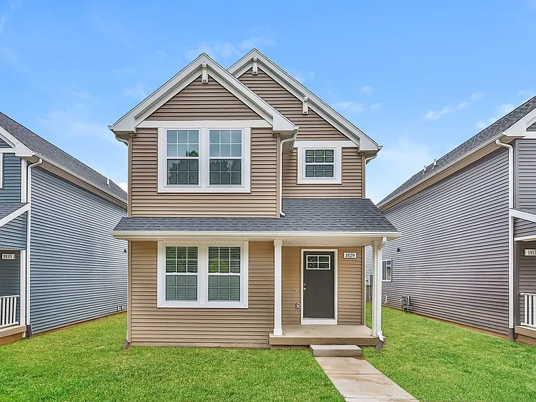 1829 Kingfisher Cir — Photo 1