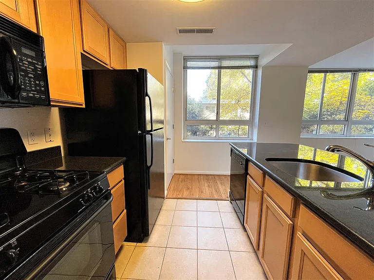355 I St SW #S-123 — Photo 29
