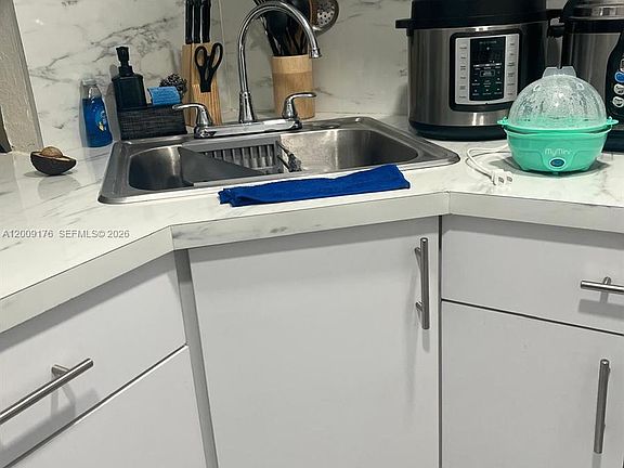 4th image of 801 NW 47th Ave APT 503W